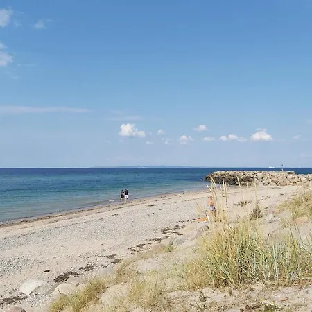 6 Person In Gilleleje-by Traum *